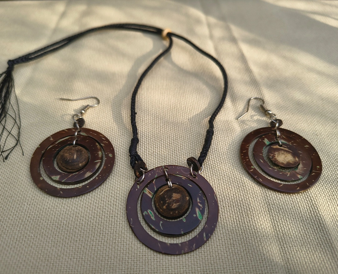 Round Necklace Set